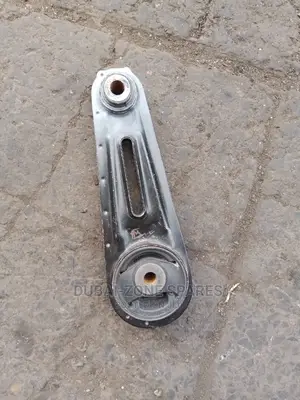 Gearbox Mount Nissan Serena, Lafesta, Extrail Available.
