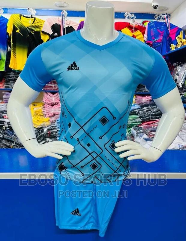 Latest Football Kit - thumbnail 3