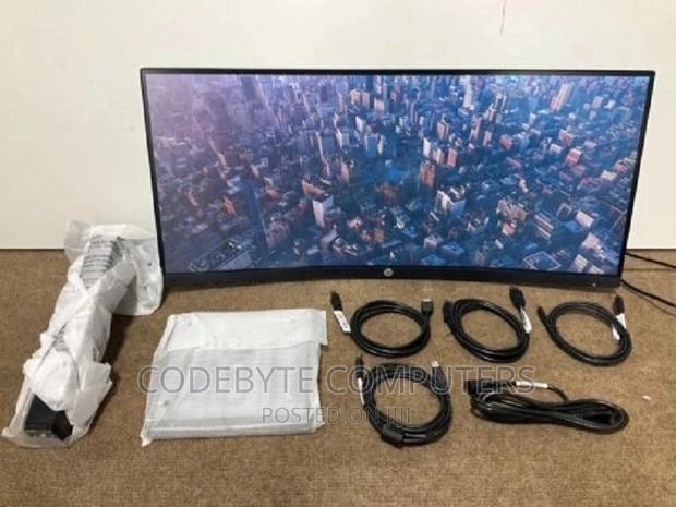 HP P34hc G4 34" WQHD USB-C Curved Monitor