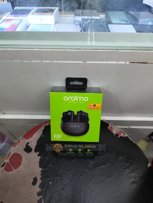 Earbuds Smaller for Comfort - thumbnail 3