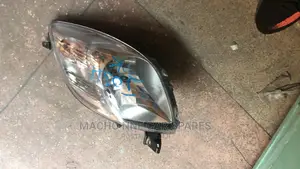 Toyota Vitz 2005 Headlight