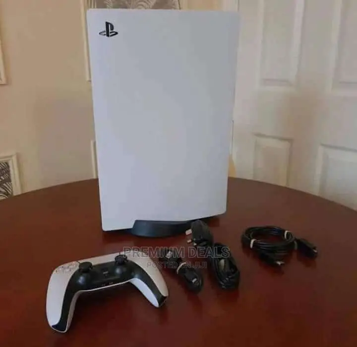 Clean Ps5 Standard With Controller