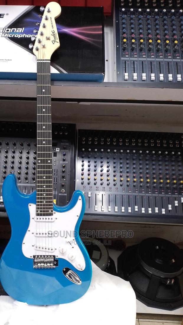 Fender Solo Guitar - main view