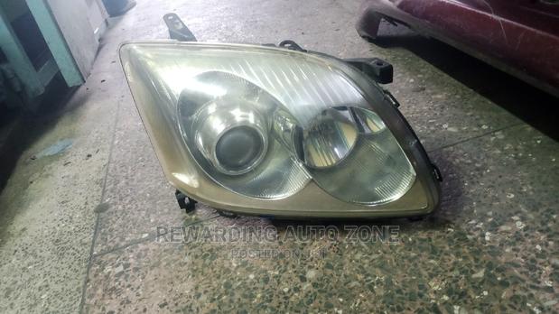 Avensis 2005 Headlight Xenon.
