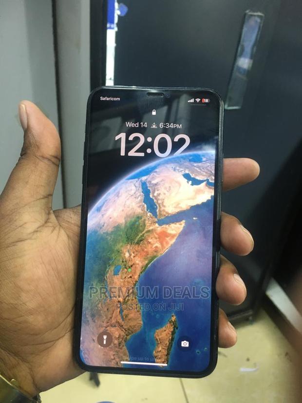 Apple iPhone 11 Pro Max 64 GB Gray - thumbnail 2