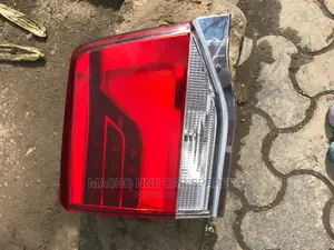 Toyota V8 200 2018 Series Bootlight
