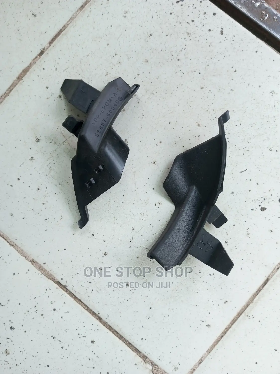 Prado 120 Windscreen Finisher