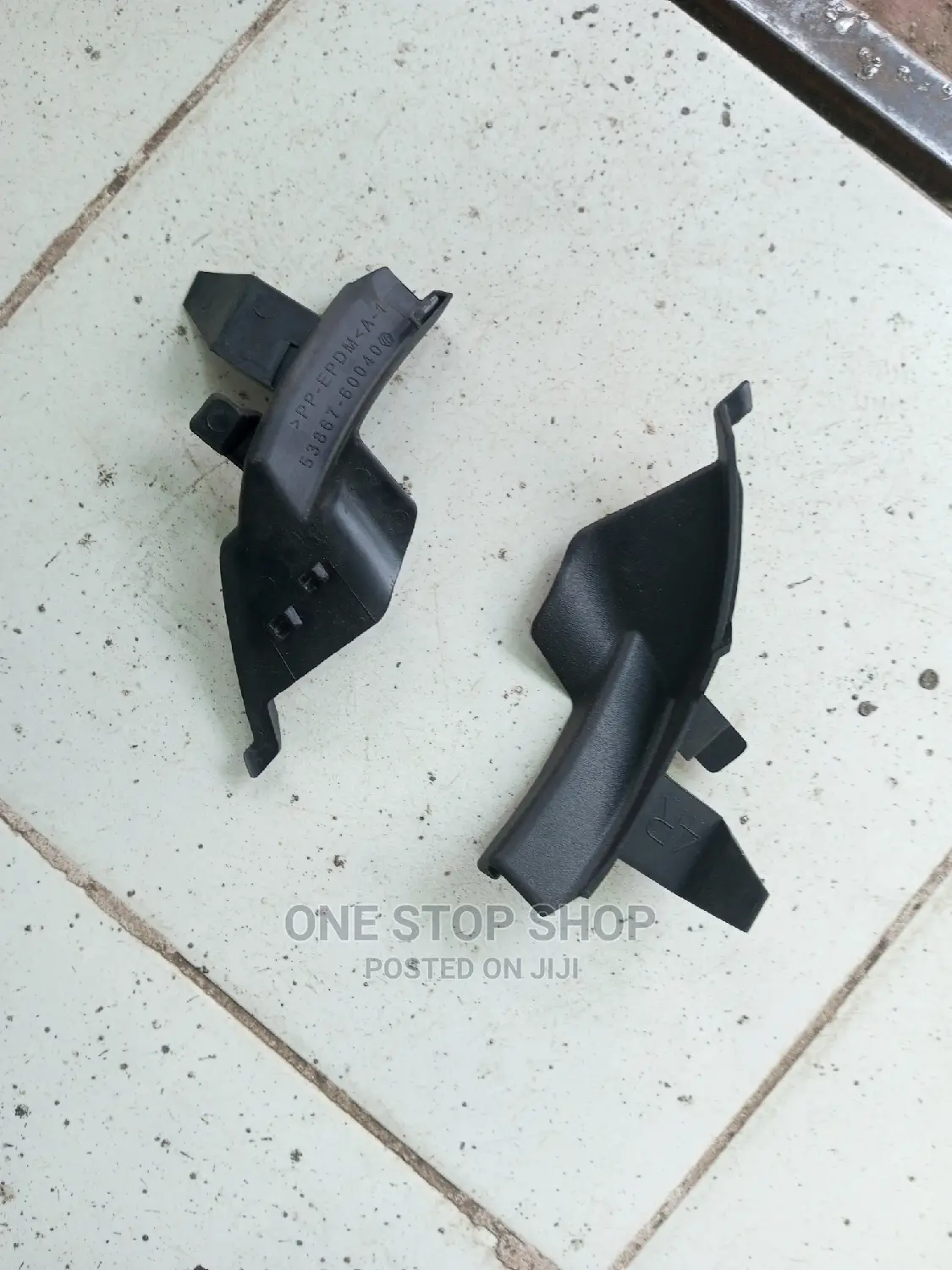 Replacement Windscreen Finisher for Prado 120