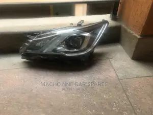 Toyota Crown Athlete 2017 Xenon Headlight