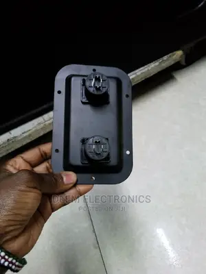 Speaker Connectors