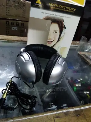 Behringer Headphones HPS3000