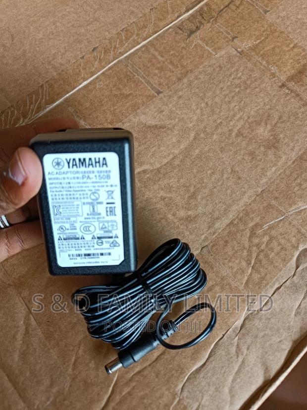 Yamaha Keyboard Adapter PA-150B - thumbnail 2