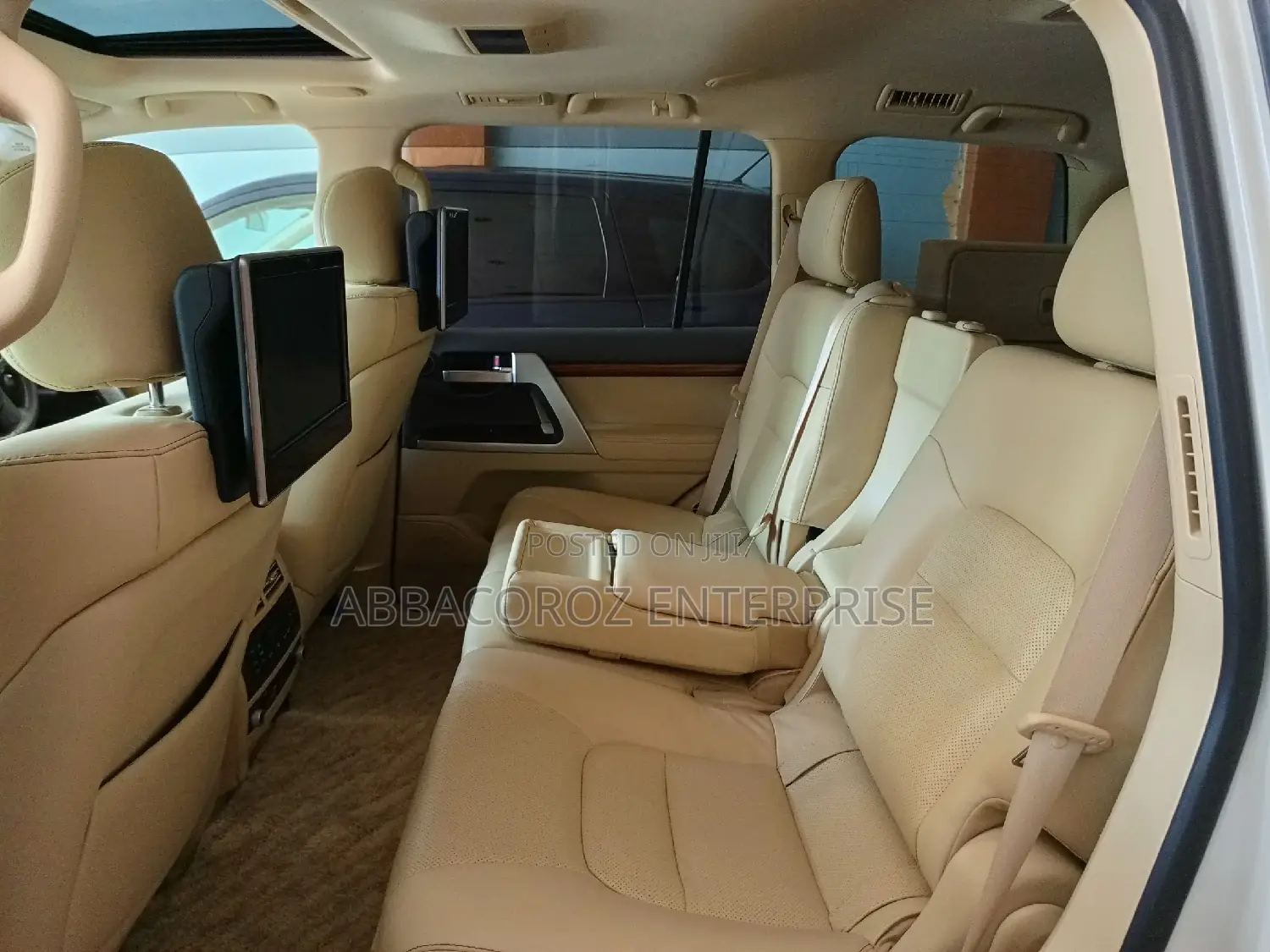 Toyota Land Cruiser 4.6 V8 ZX 2020 Pearl