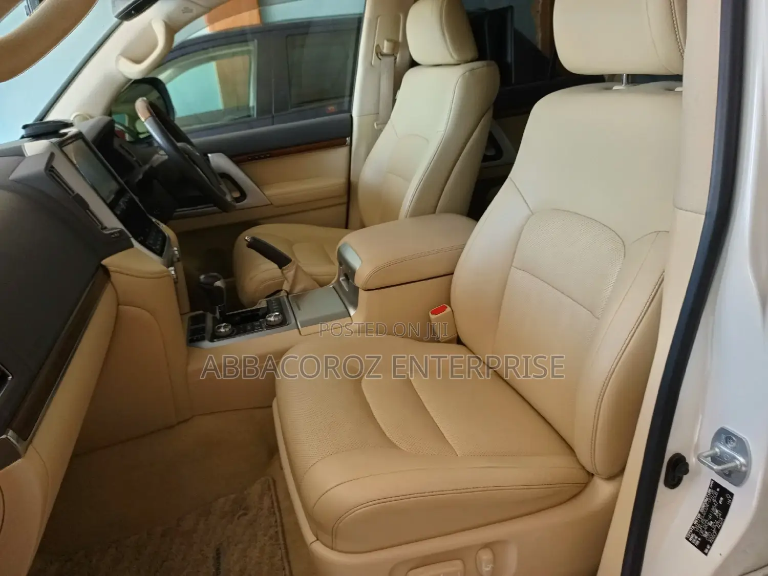Toyota Land Cruiser 4.6 V8 ZX 2020 Pearl