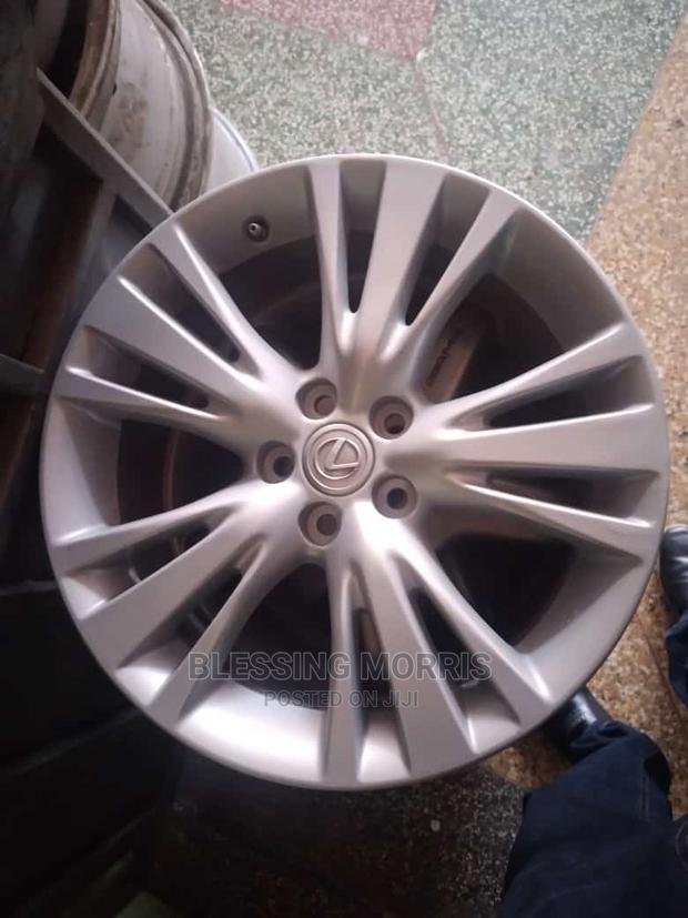 Lexus Rim Size 19 - main view