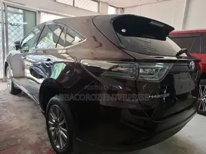 Toyota Harrier 2.0 2016 Purple