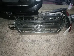 Toyota Surf Grille.