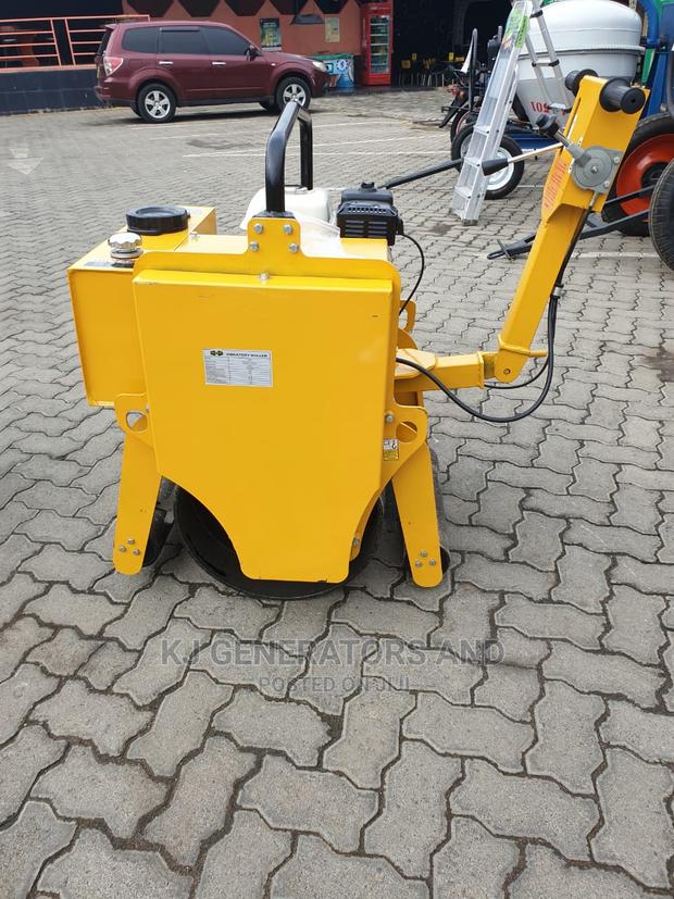 Single Roller Drum Vibrator. - thumbnail 5