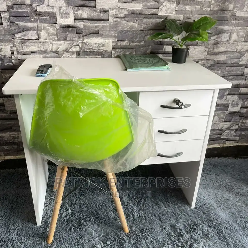 0.9 MTRS Office Study Desk Plus Eames Chairs