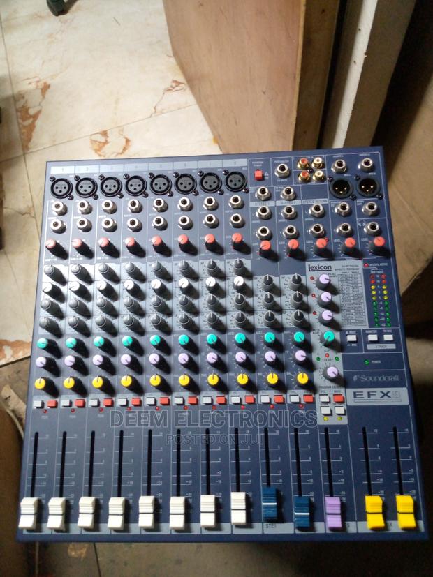 Plain Mixer 8channel, Soundcraft - main view