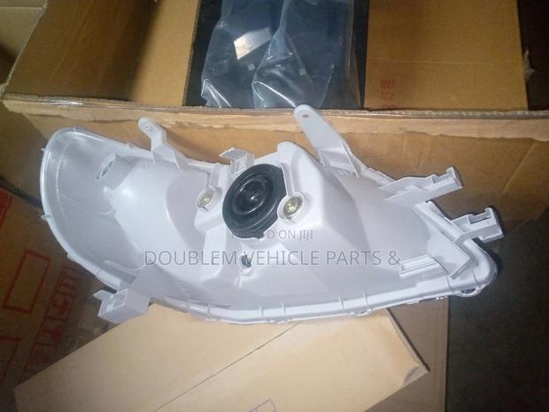 Headlamp Toyota Platz - thumbnail 2