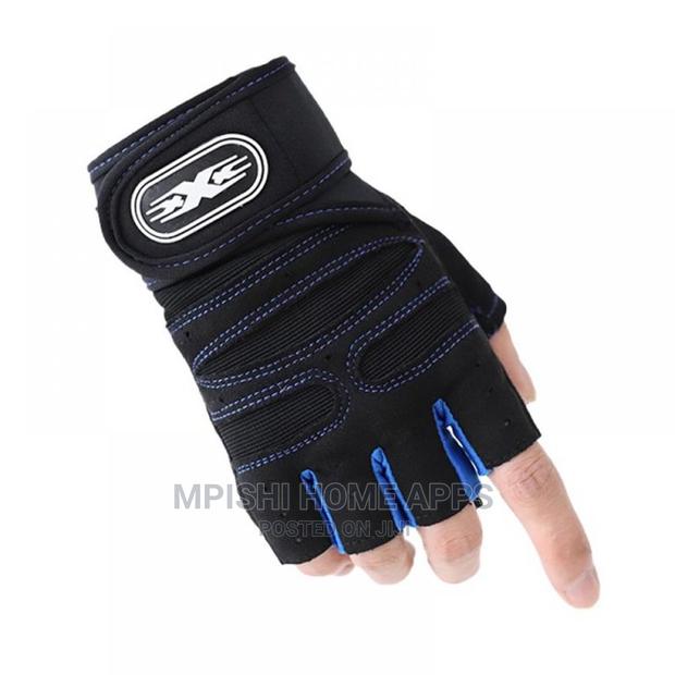 Half Finger Gym Gloves - thumbnail 5