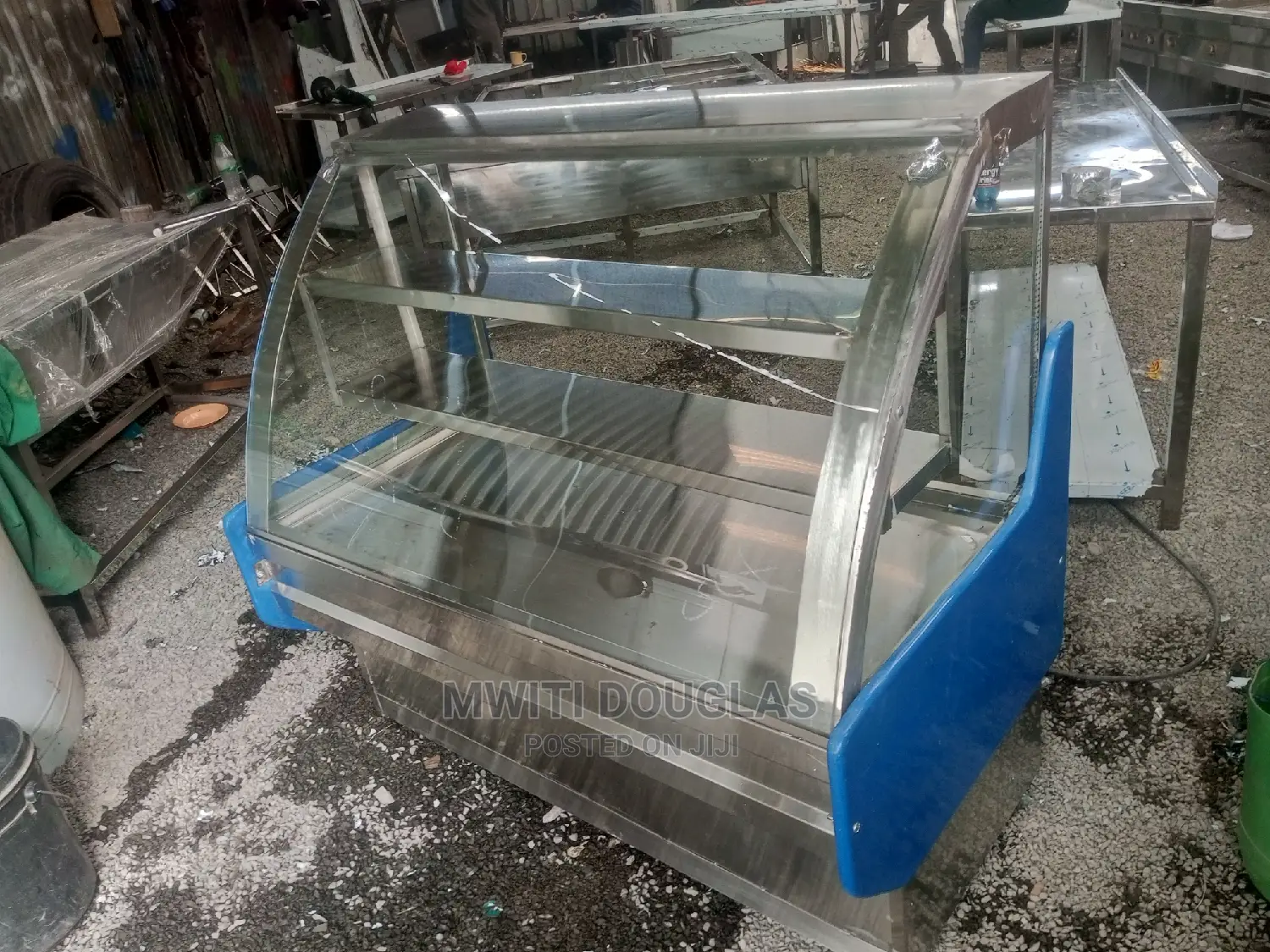 Refrigerated Cake Display
