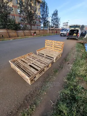 Pallet Beds - Wooden Pallet Beds - In All Sizes