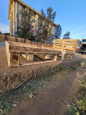 Pallet Beds - Wooden Pallet Beds - In All Sizes
