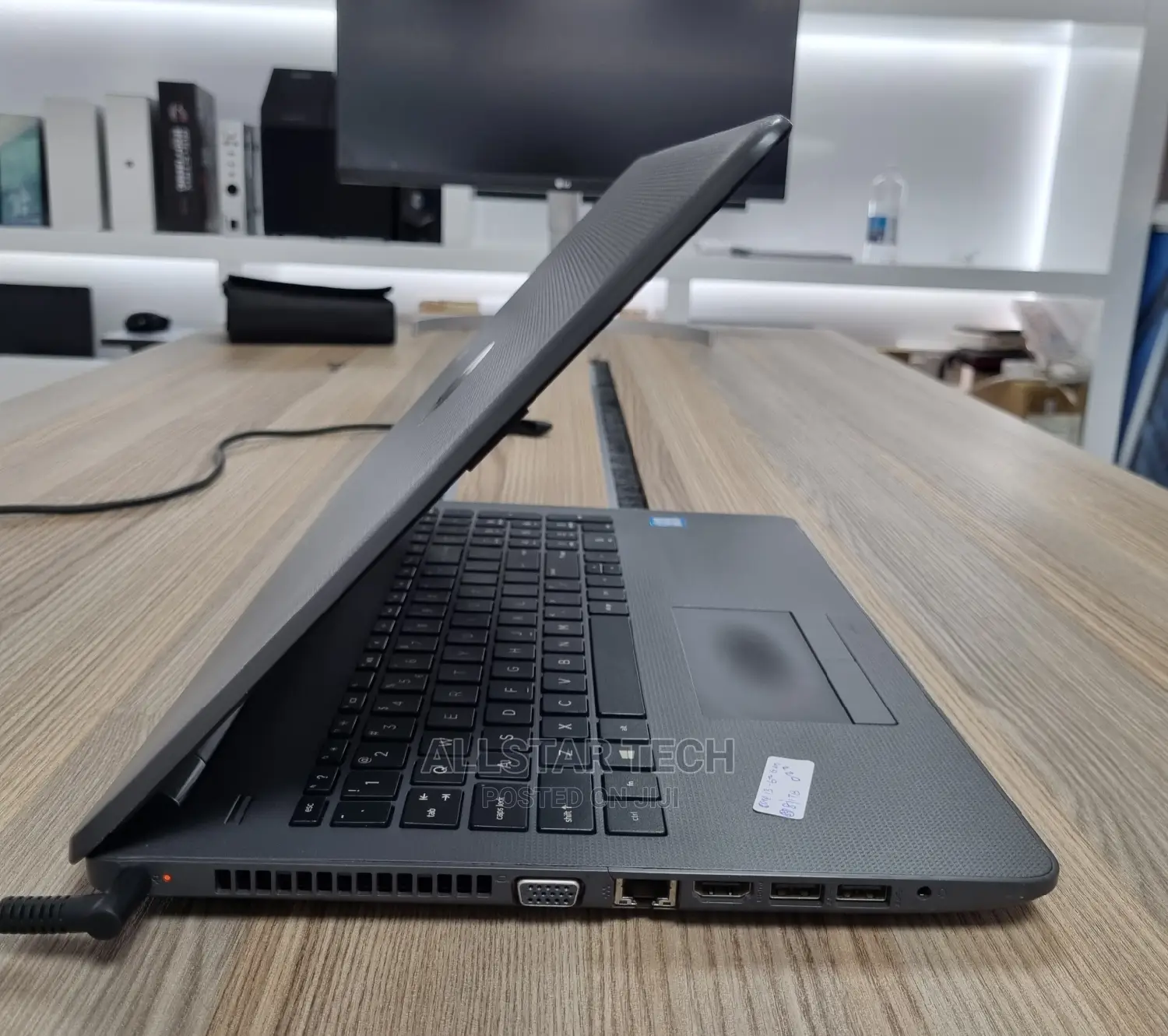 Laptop HP 255 G6 8GB Intel Core I3 HDD 1T