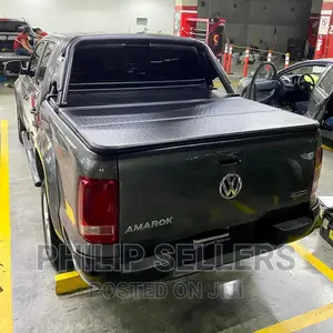 Hard Trifold Cover Installed in Volkswagen AMAROK!