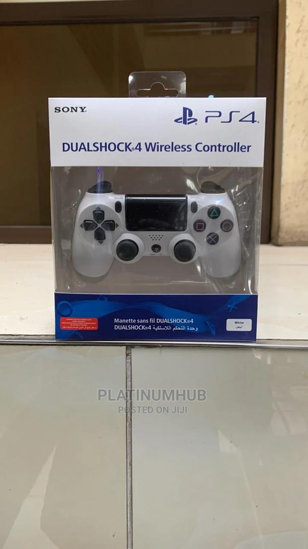 PLAYSTATION 4 CONTROLLER (White) - thumbnail 3