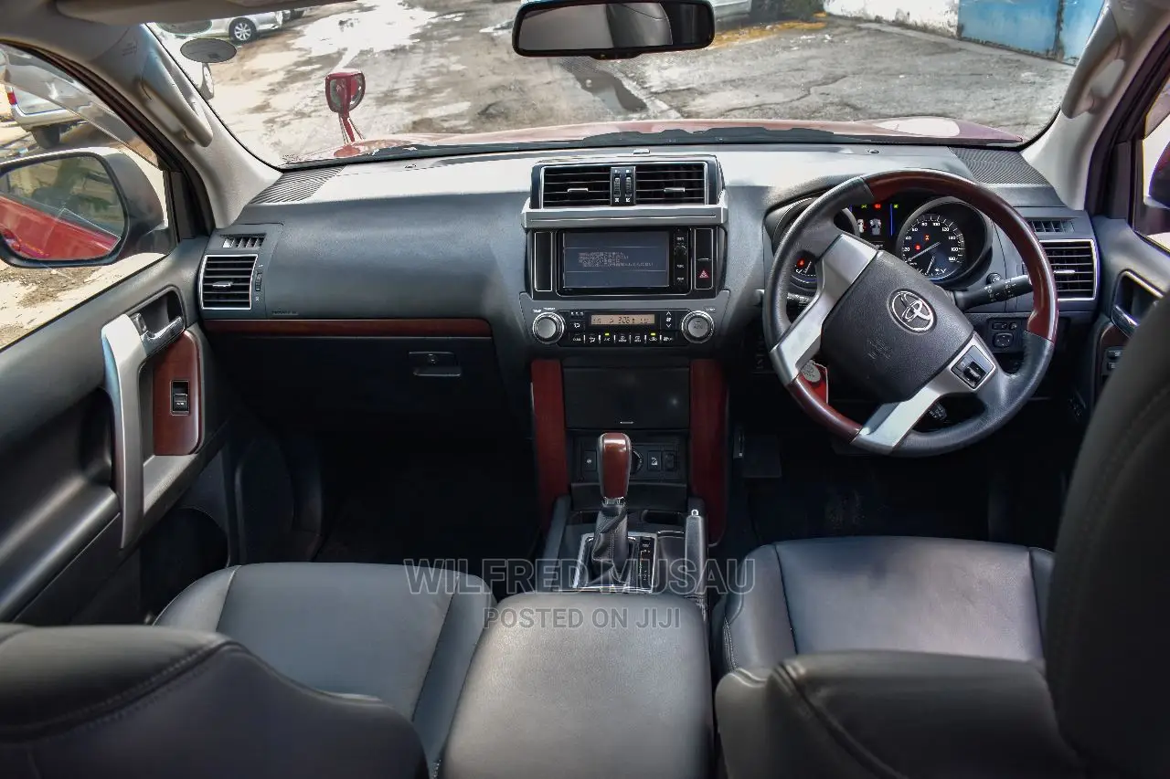 Toyota Land Cruiser Prado 2016 Gray
