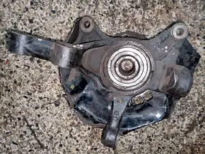 Front Wheel Hub 4D Voxy,Noah,Gaia.