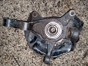 Front Wheel Hub 4D Voxy,Noah,Gaia.