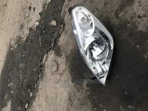 Toyota Splash Headlight