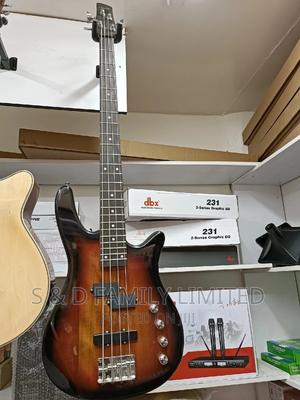 Fender 4 String Passive Bass Guitar - thumbnail 2