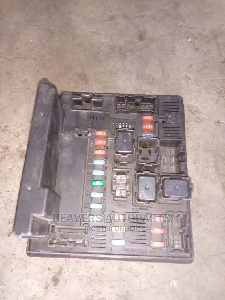 Nissan Fuse Box