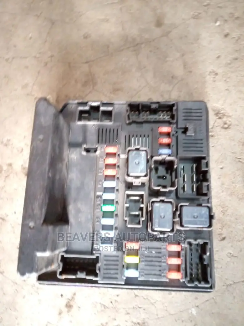 Nissan Fuse Box