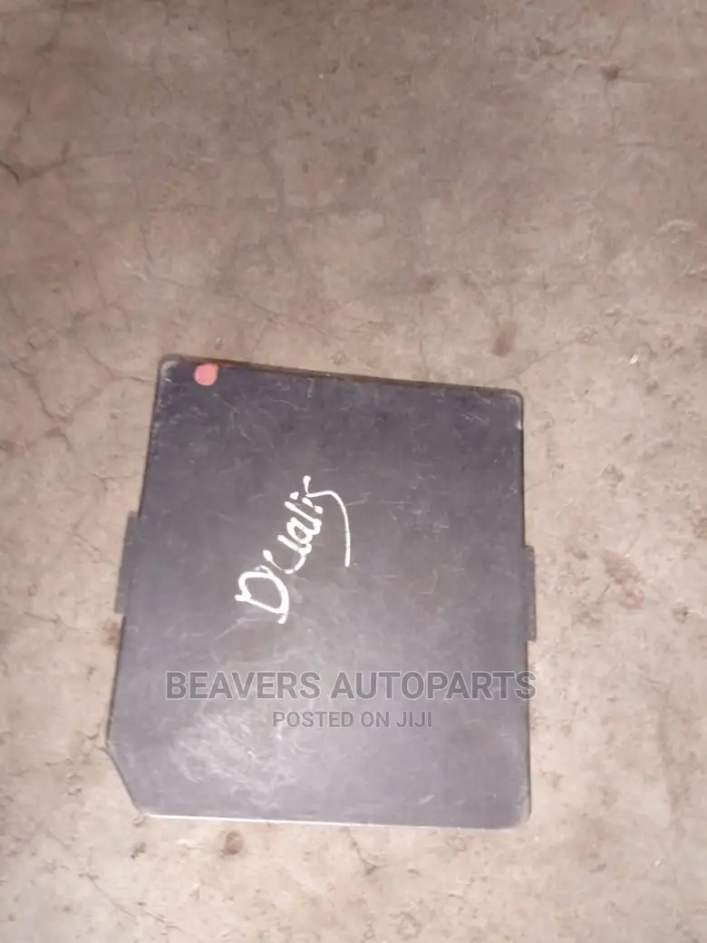 Nissan Fuse Box