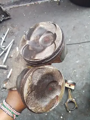 Subaru FA20 Engine Pistons