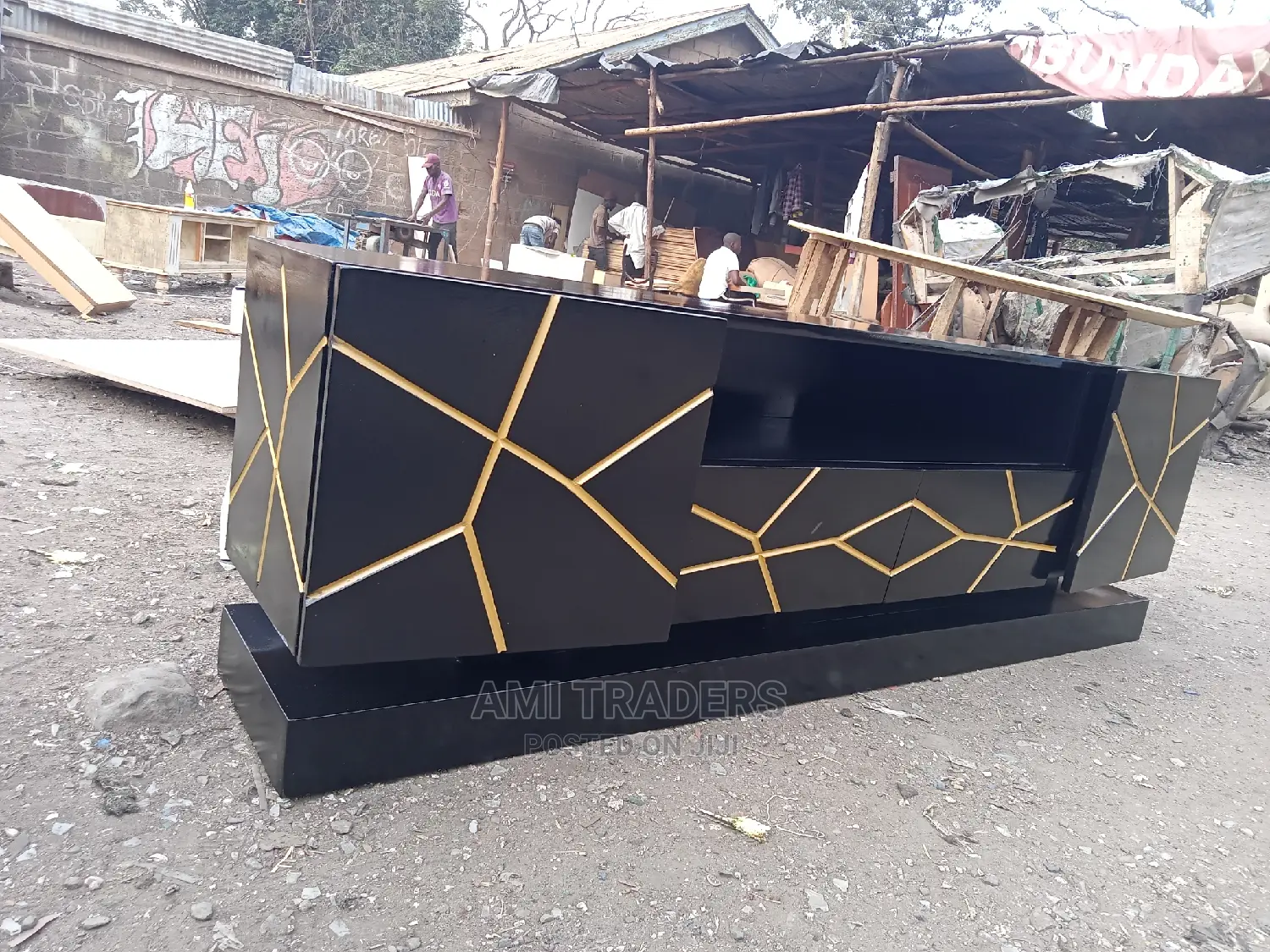 Black Golden TV Stand