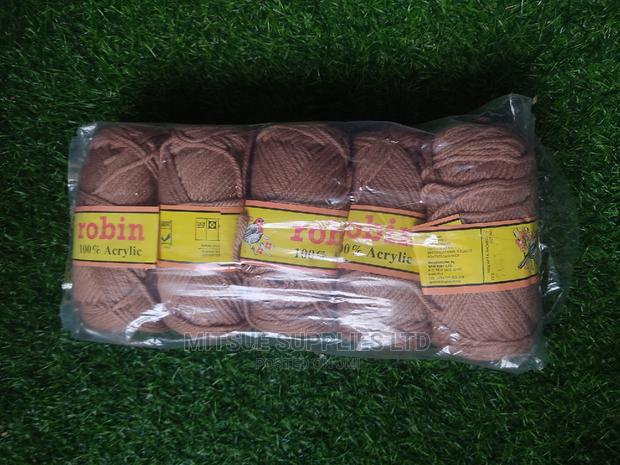 Brown Robin Acyclic Chunky Yarn- Set of 5 Rolls Code 7081
