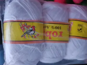 Robin Chunky 3ply White Yarn Packet of 5 Rolls Code 7001