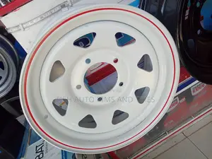 White Red 16 Inch Landcruser Rim