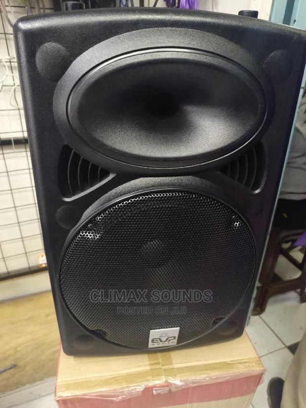 Portable Powered Speaker 12 Inches - thumbnail 2