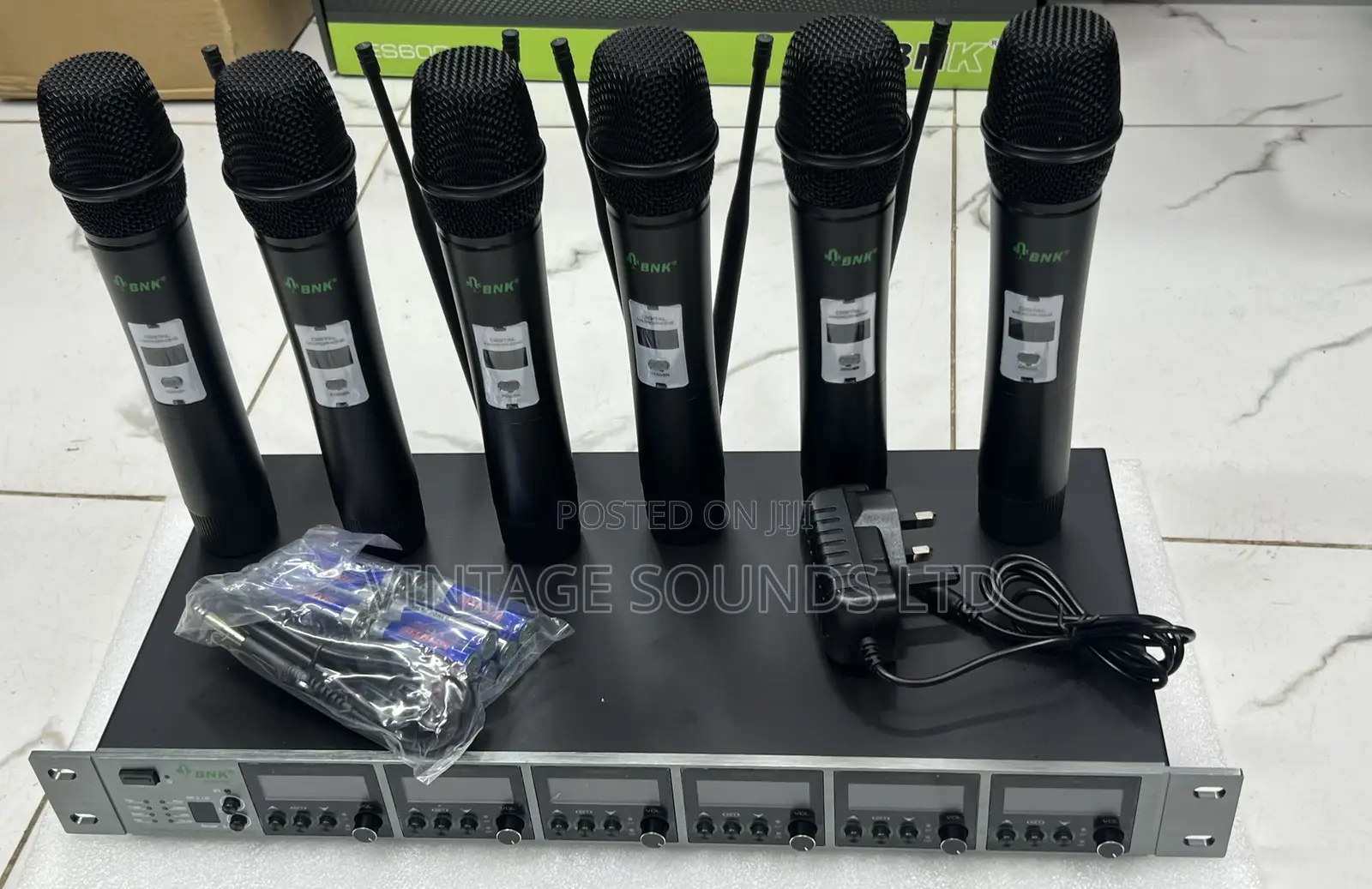 BNK Professional 6 Microphones UHF Wireless Microphone ES600