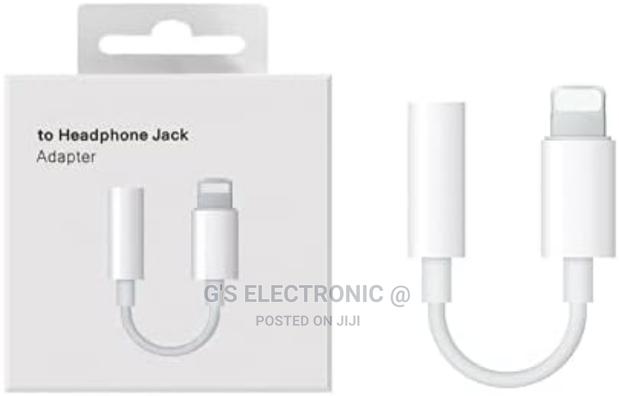 iPhone Earphone Jack Adapter . - main view