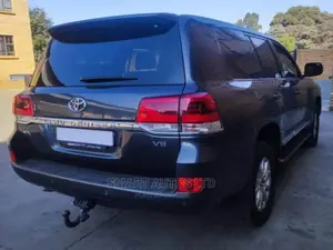 Toyota Land Cruiser 2016 Gray