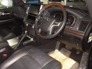 Toyota Land Cruiser 2016 Black
